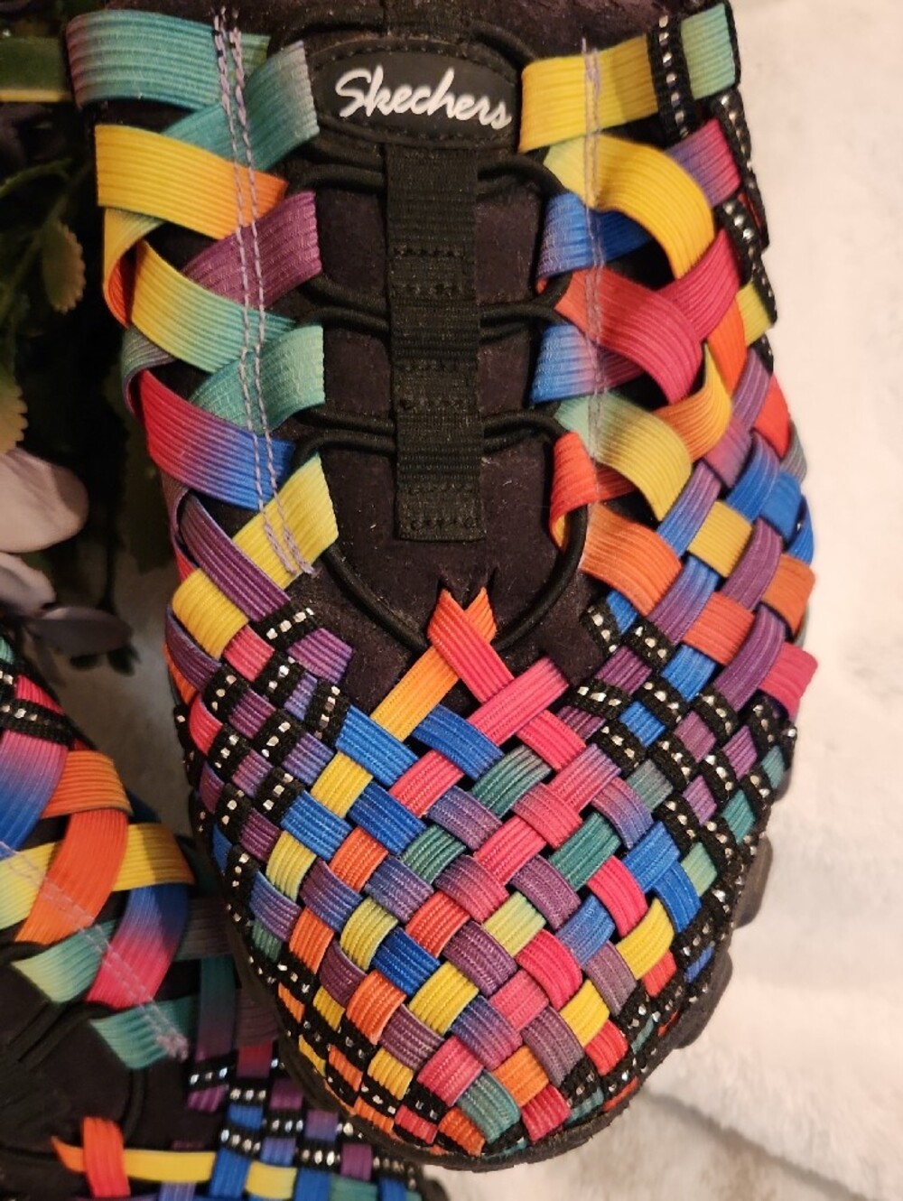 Skechers Women's Rainbow Woven Slip-On ( Rare Find ) - Picture 3 of 7